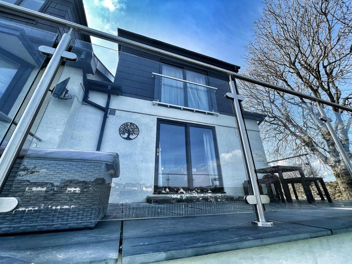 Orchard Lodge -Coastal Retreat, New Build, Village Views, Private Garden And Terrace Saint Brides Major Exterior foto